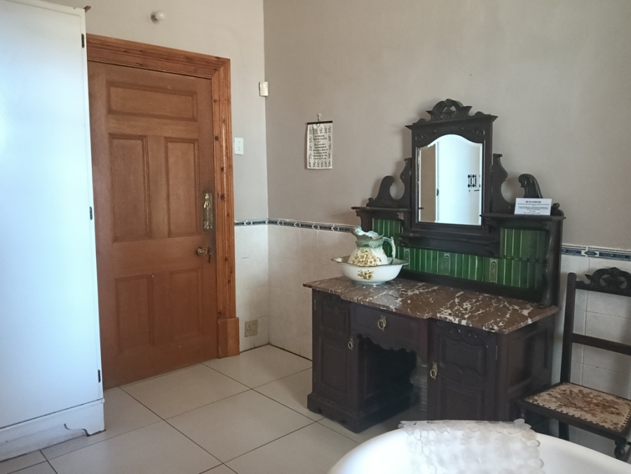6 Bedroom Property for Sale in Aliwal North Eastern Cape